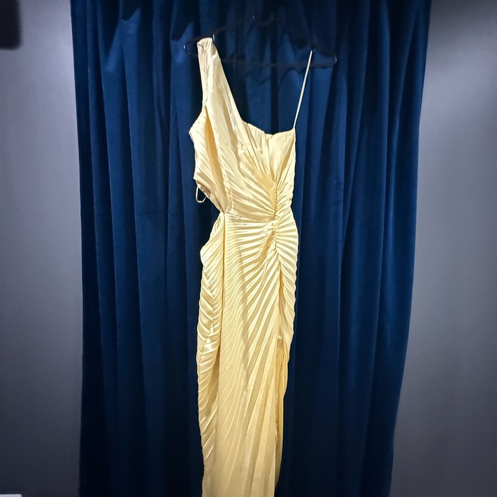Abercrombie & Fitch One-Shoulder Yellow Dress